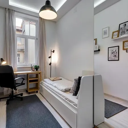 Apartamento d.Five Rózsa Apartments - Eiffel *