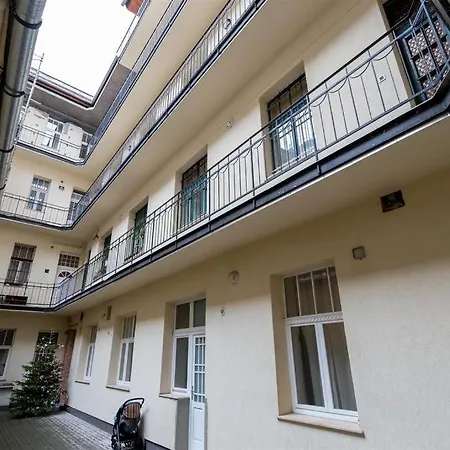 Apartamento d.Five Rózsa Apartments - Eiffel