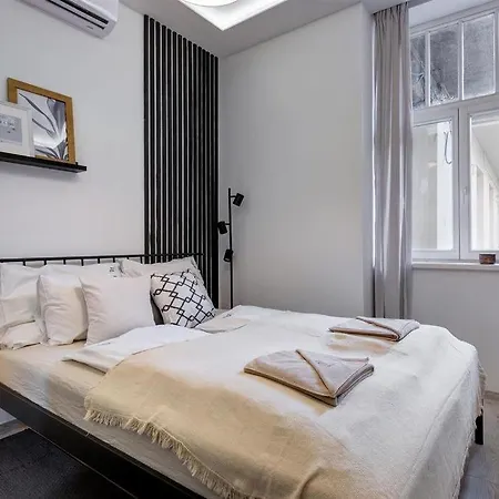 d.Five Rózsa Apartments - Eiffel Apartamento *